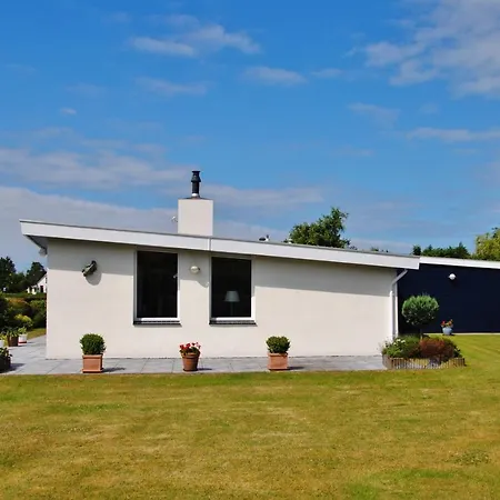 Dijkstelweg 59 B3 - De Slangenden - Ouddorp, Nice Spacious Bungalow Near The Beach Holiday home Ouddorp