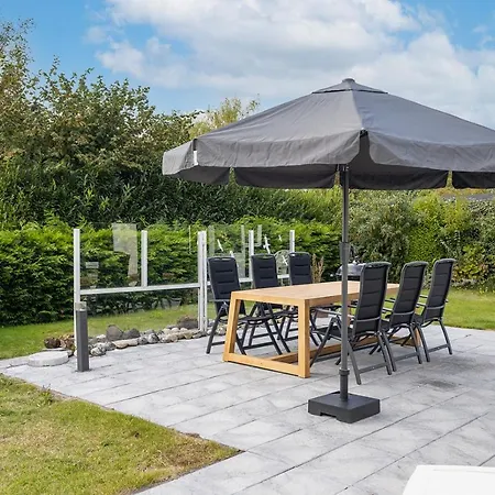 Dijkstelweg 59 B3 - De Slangenden - Ouddorp, Nice Spacious Bungalow Near The Beach Holiday home *